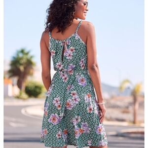 NEW Lascana Floral Green Sleeveless Dress Size 2